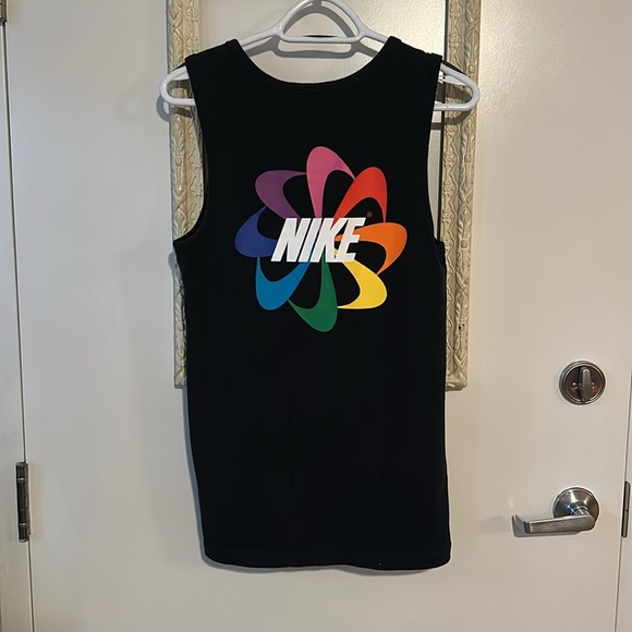 NIKE | Black Sleeveless Pride Tank Top - Picture 3 of 9